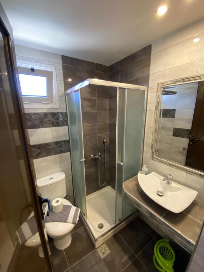 House Kiratsi Apartment Sarti Bagian luar foto