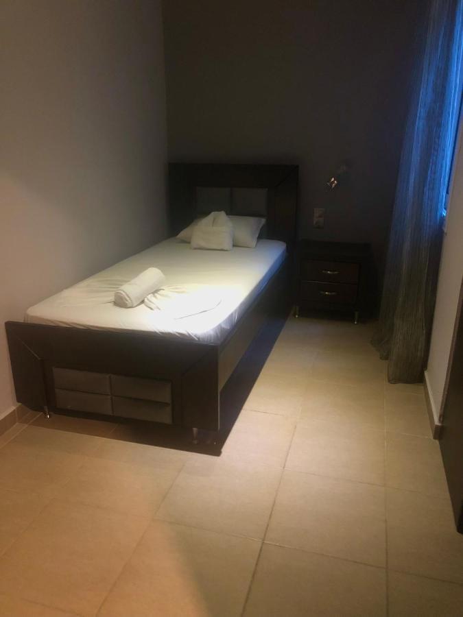 House Kiratsi Apartment Sarti Bagian luar foto